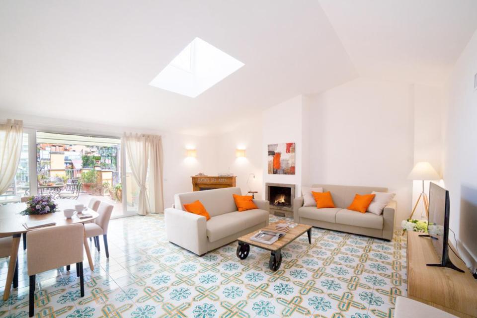 Apartment Vittoria Terrace Penthouse At The Spanish Steps *